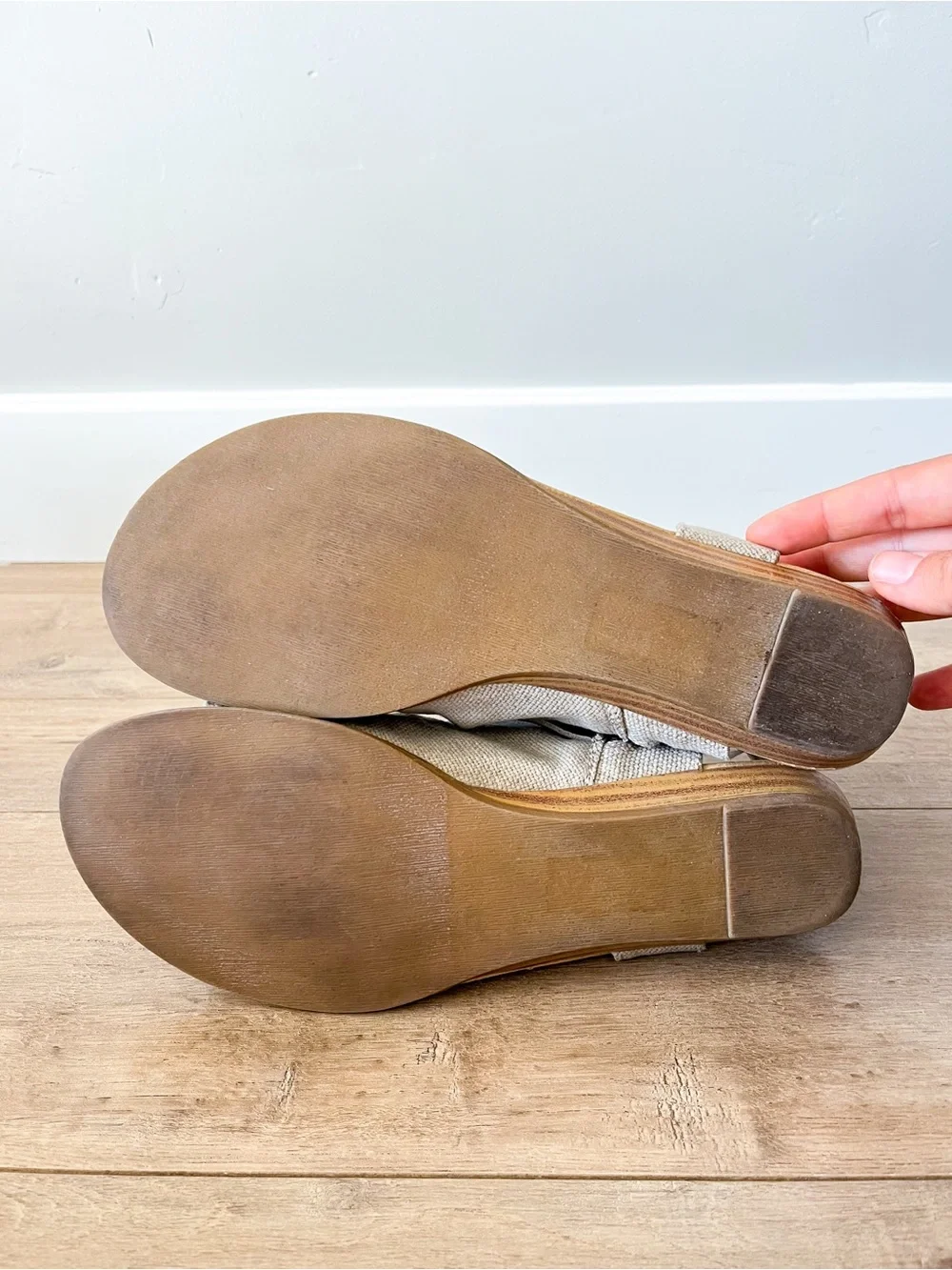 Blowfish Malibu Balla Taupe Canvas Micro Wedge Sandals Size 9